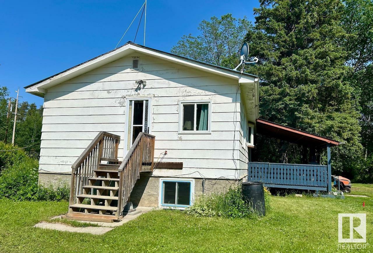 Property Photo: 2001 Twp Road 541 AB T0E 1V0