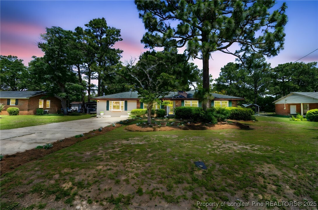 Property Photo:  1000 Kaywood Drive  NC 28311 