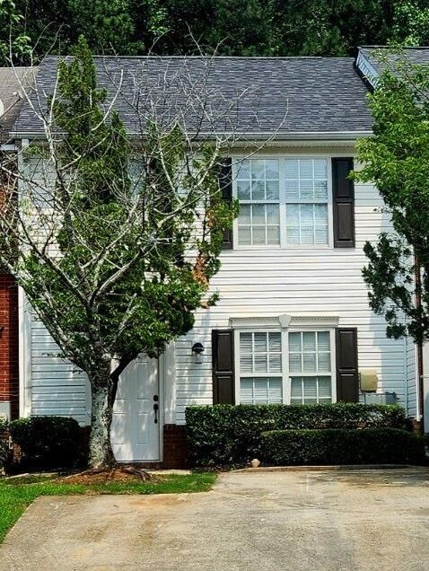 Property Photo:  2316 Strathmoor Manor Drive  GA 30058 