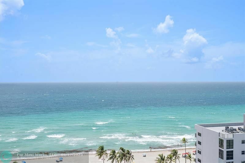 Property Photo:  322 Buchanan St Ph5b  FL 33019 