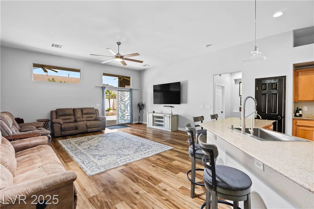Property Photo: 4212 Helens Pouroff Avenue NV 89085