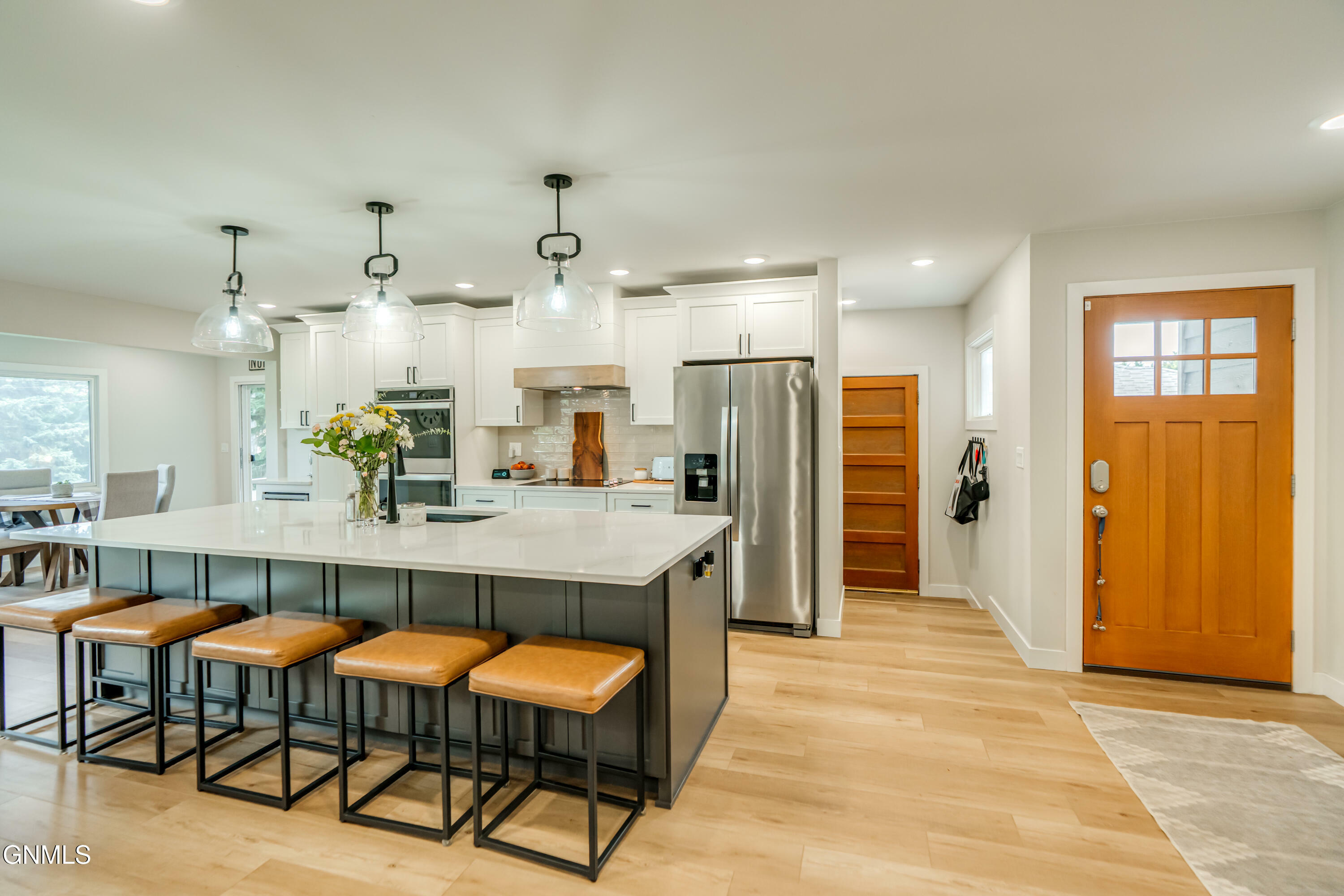 Property Photo: 1115 Pioneer Drive ND 58501
