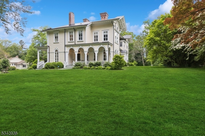 Property Photo:  29 Kitchell Rd  NJ 07960 