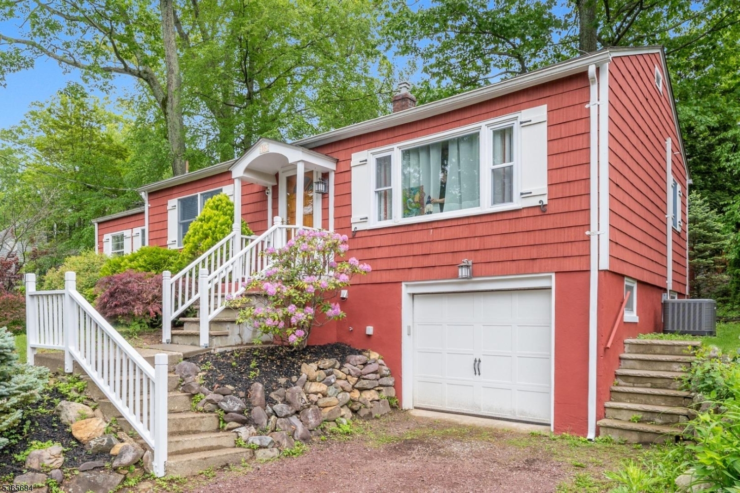 Property Photo: 16 Ridgewood Pkwy NJ 07834