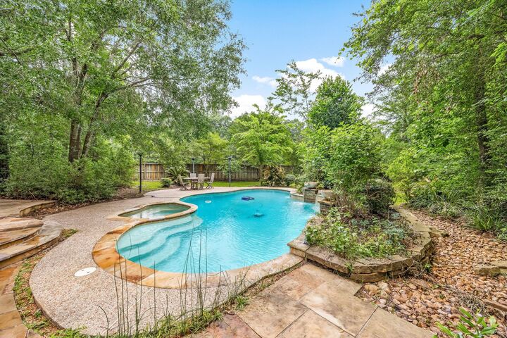Property Photo:  1 Mirror Ridge Court  TX 77382 