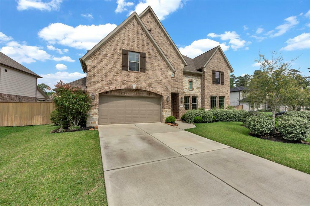 Property Photo: 404 Christians Court TX 77316