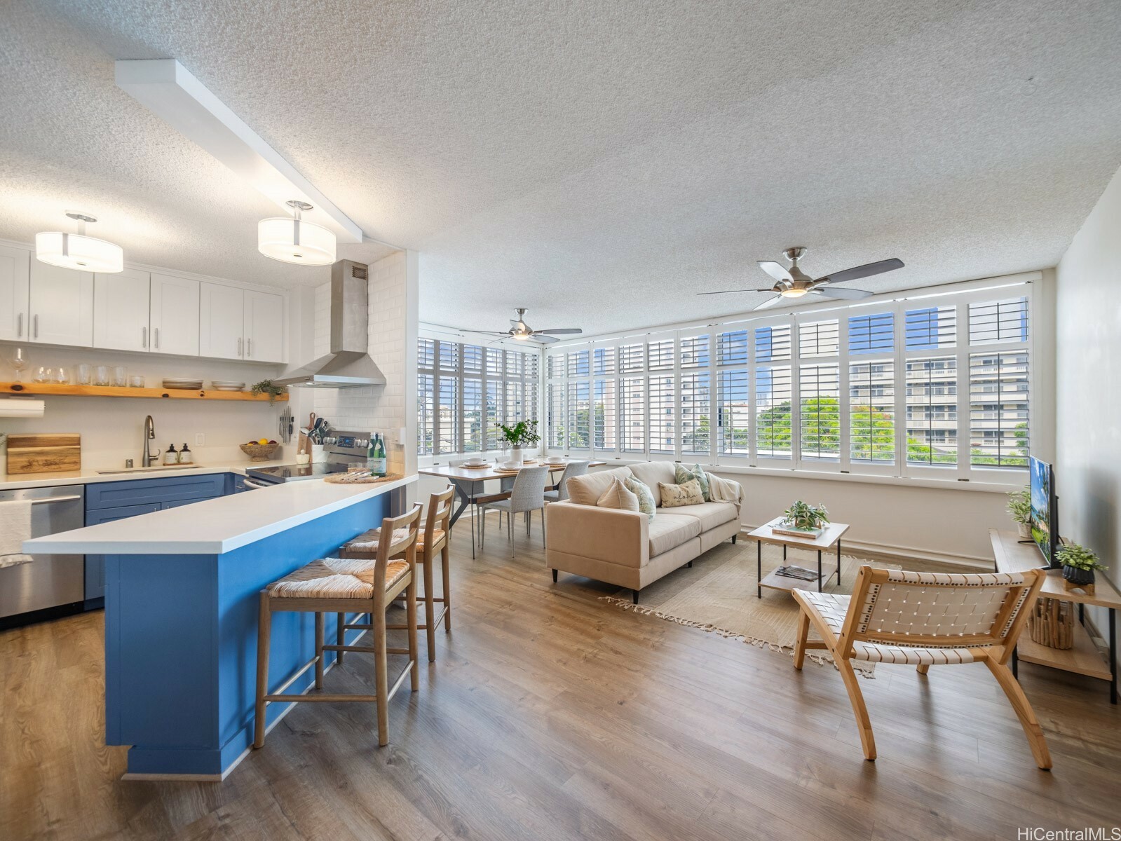 Property Photo: 1545 Nehoa Street 101 HI 96822