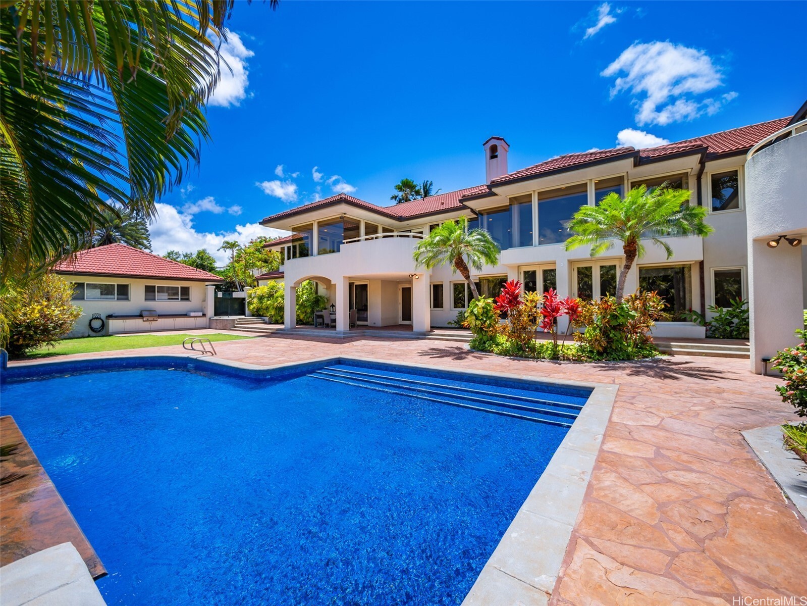 Property Photo: 3124 Noela Drive HI 96815