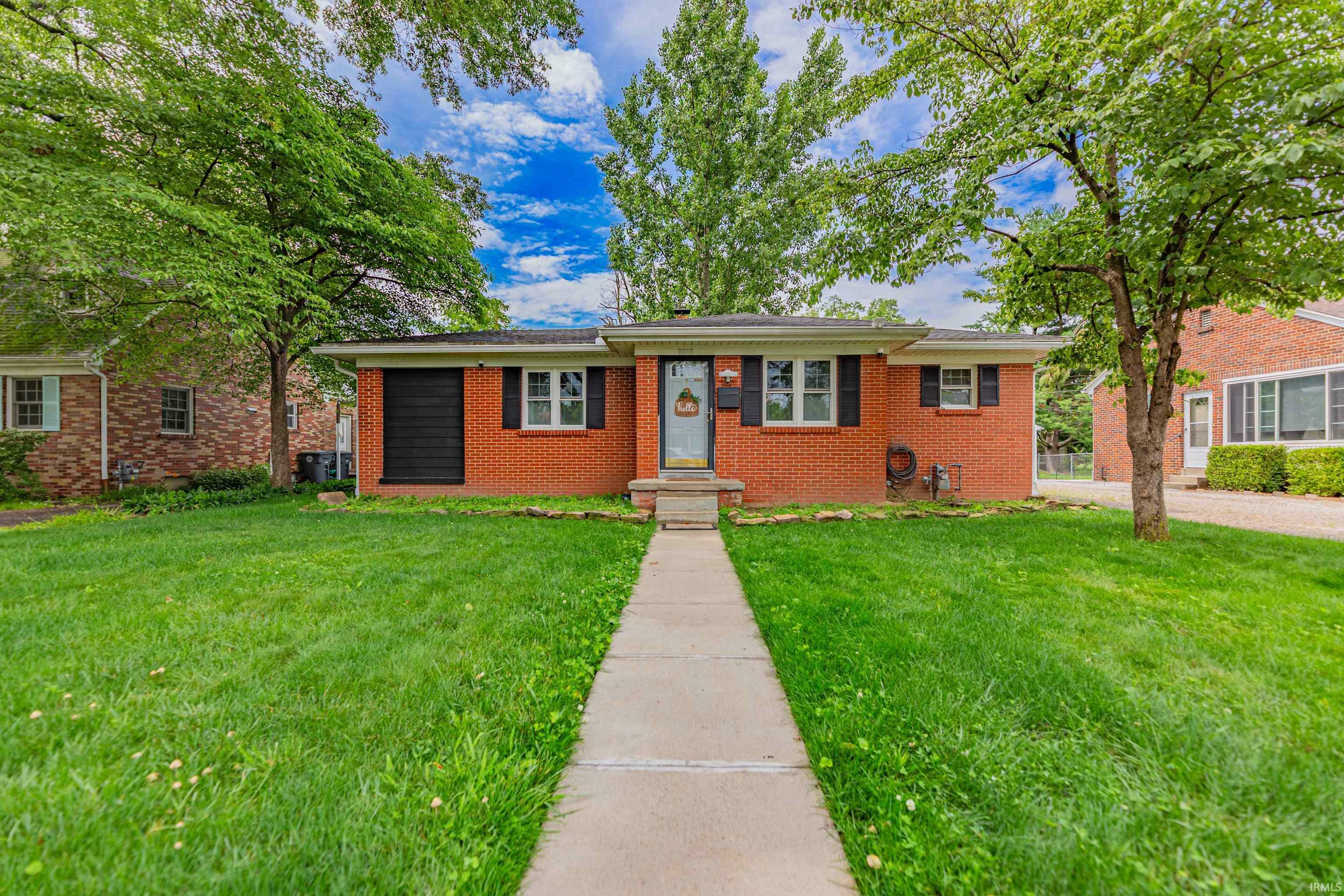 Property Photo: 3013 E Cherry Street IN 47714