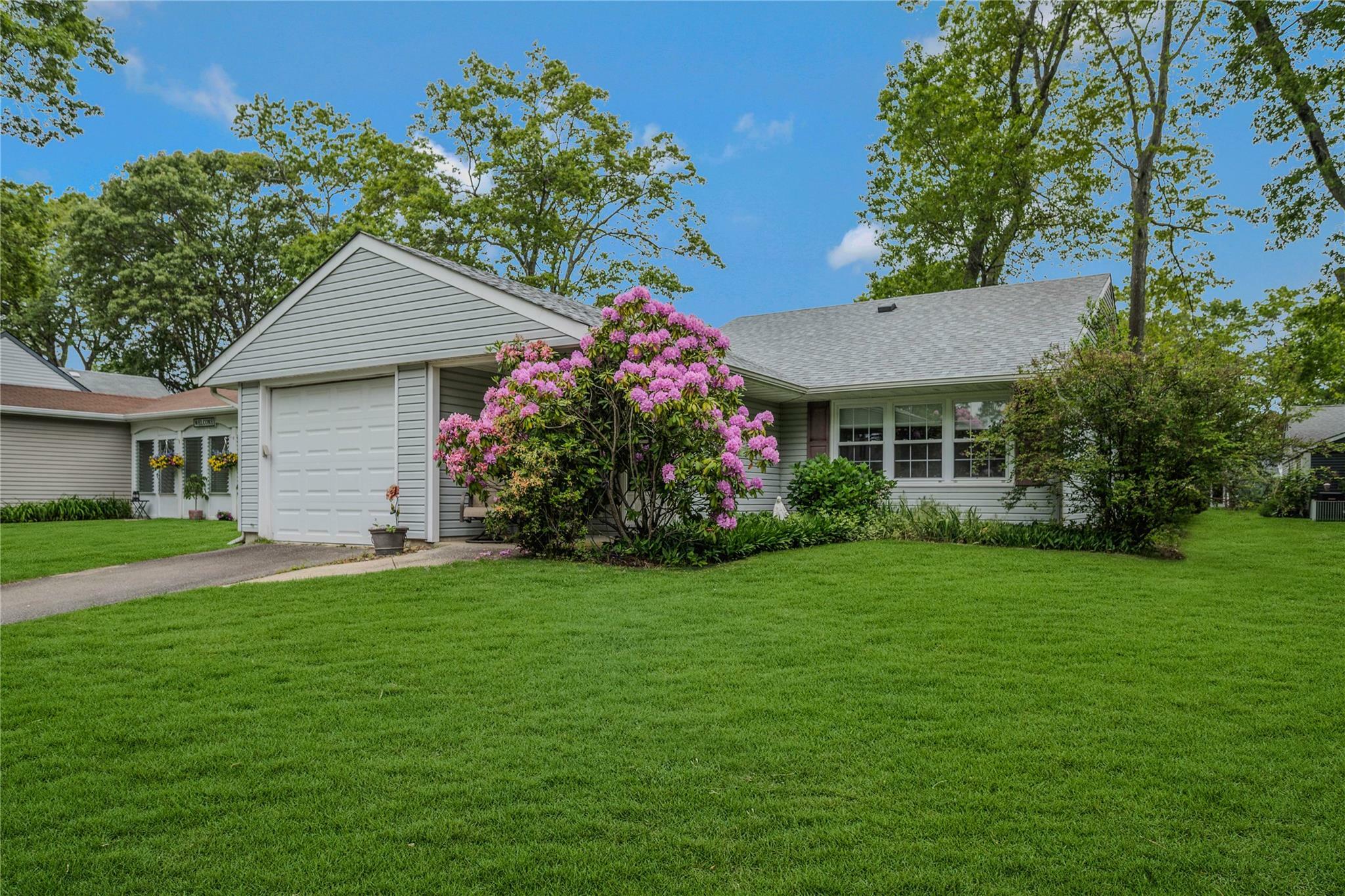 151 Laurance Lane  Ridge NY 11961 photo
