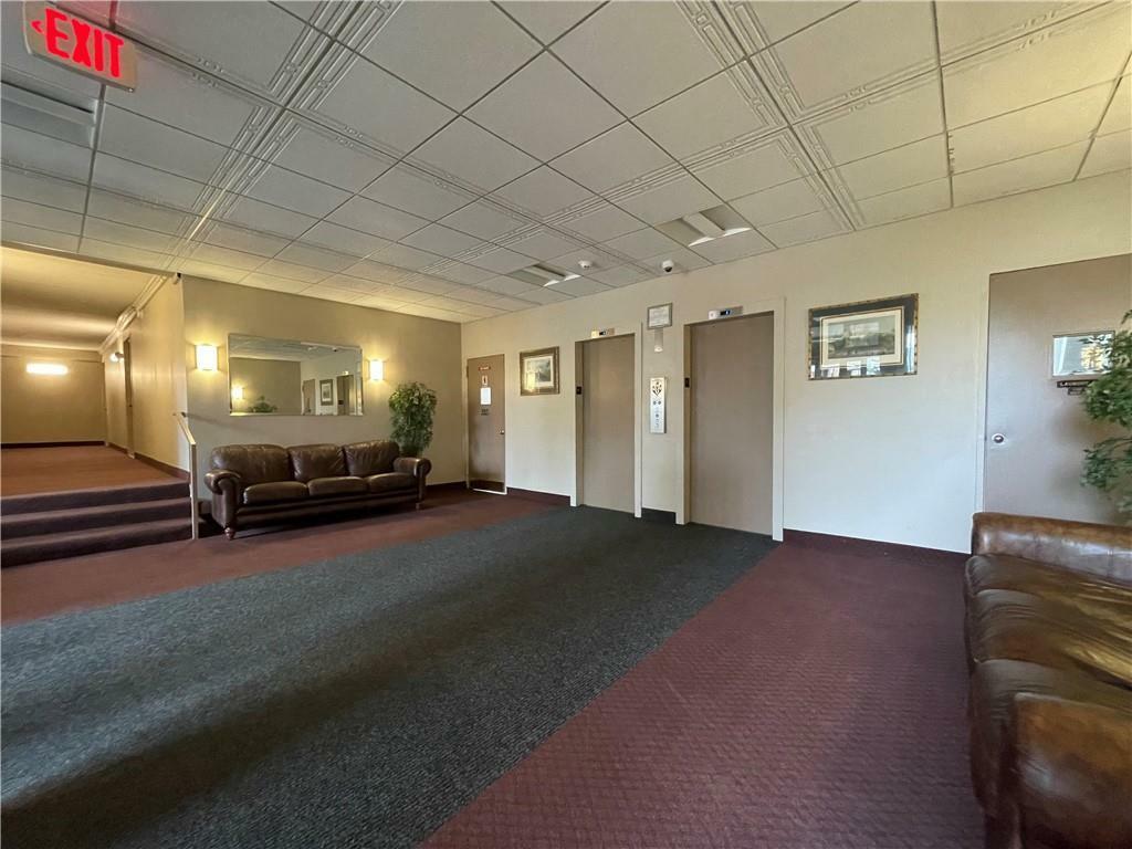 Property Photo: 35 Park Avenue 2L NY 10901