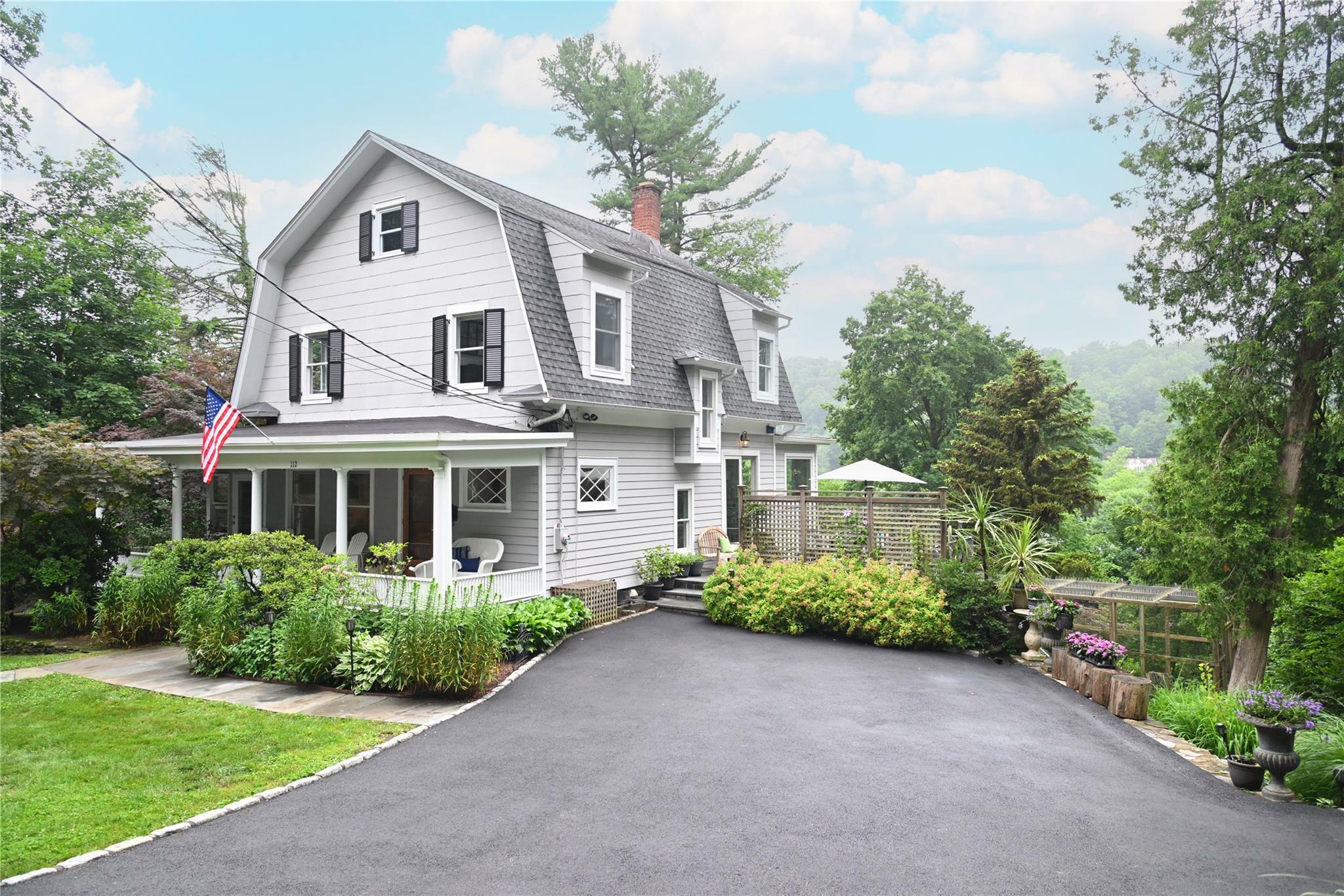 Property Photo: 112 Great Oak Lane NY 10570