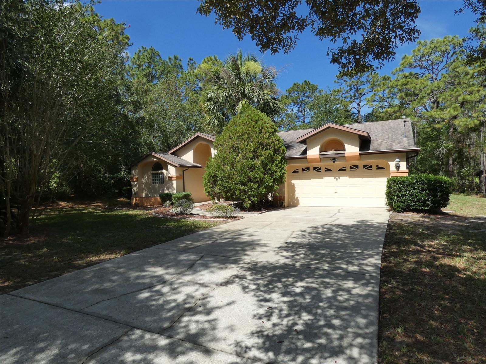 Property Photo: 4622 N Pink Poppy Drive FL 34465