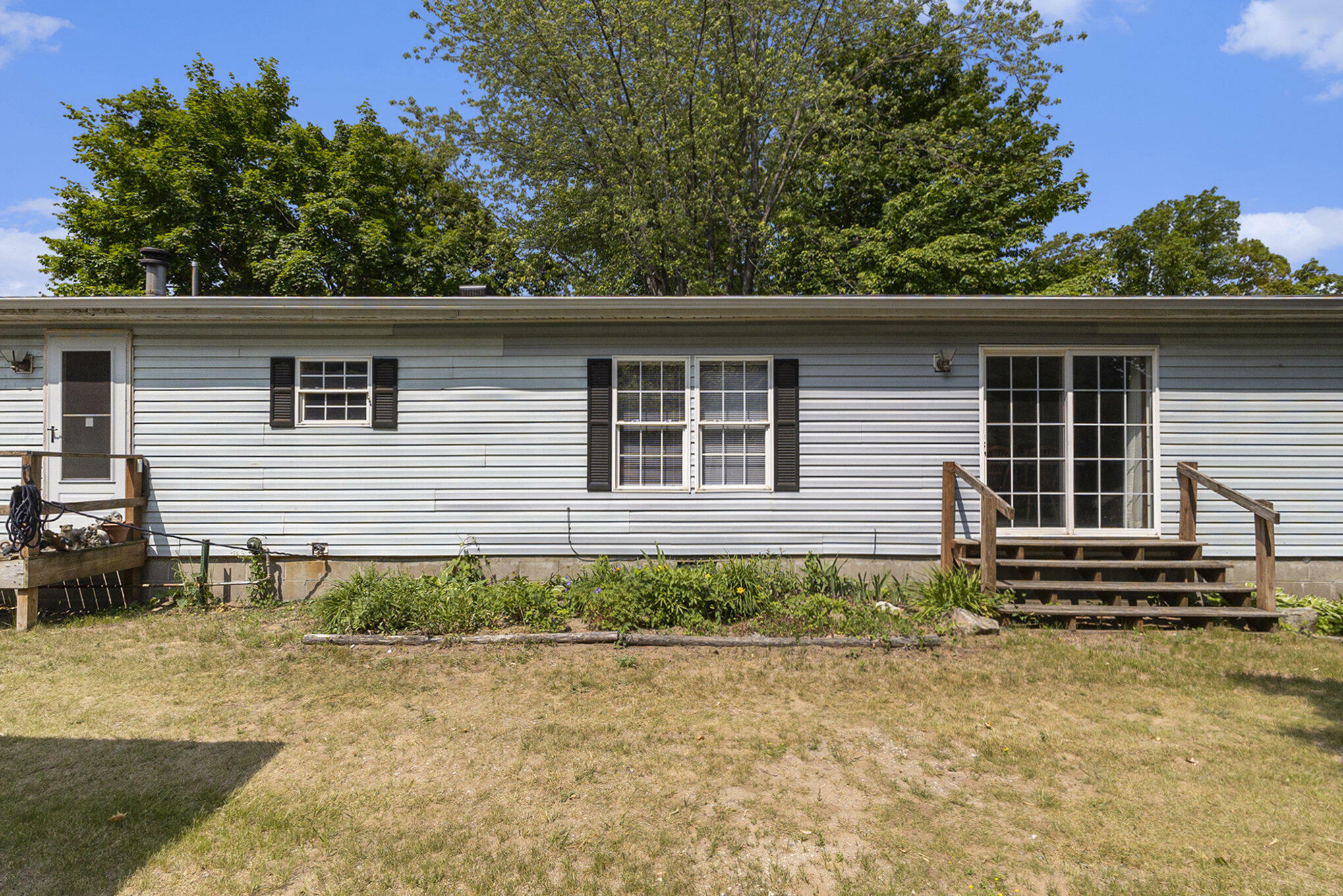 Property Photo: 720 S 72nd Avenue MI 49455