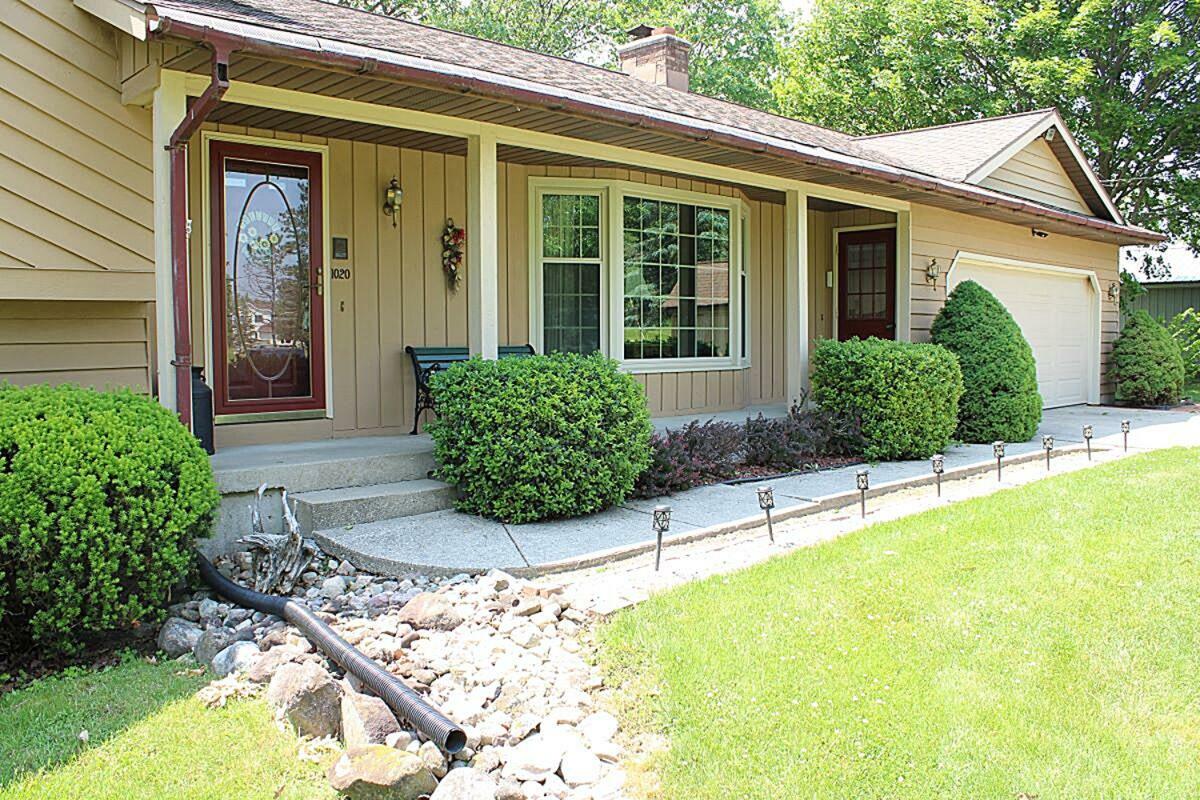 Property Photo:  1020 Windy Ridge Drive  MI 49345 