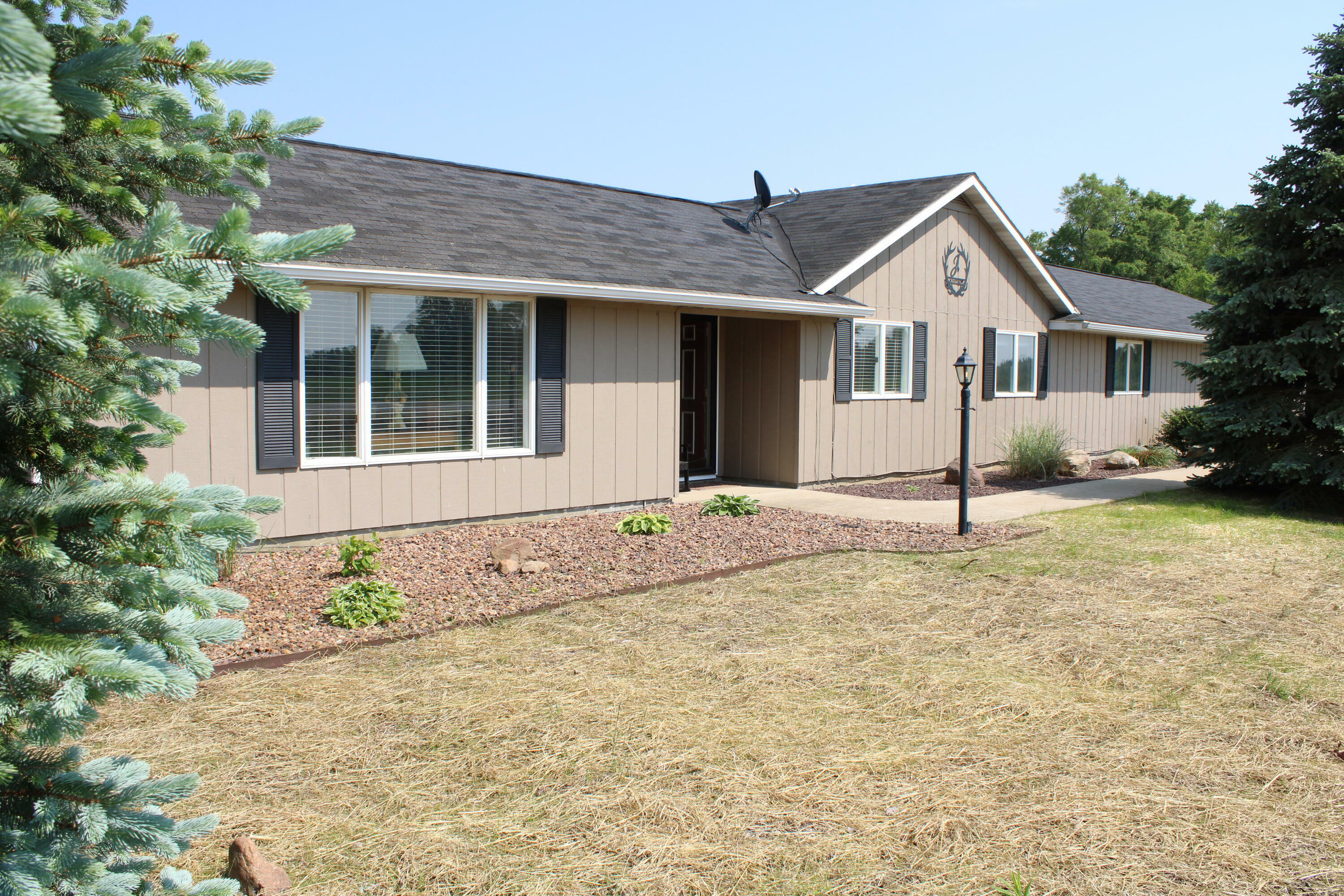 Property Photo: 7680 S Warner Avenue MI 49412