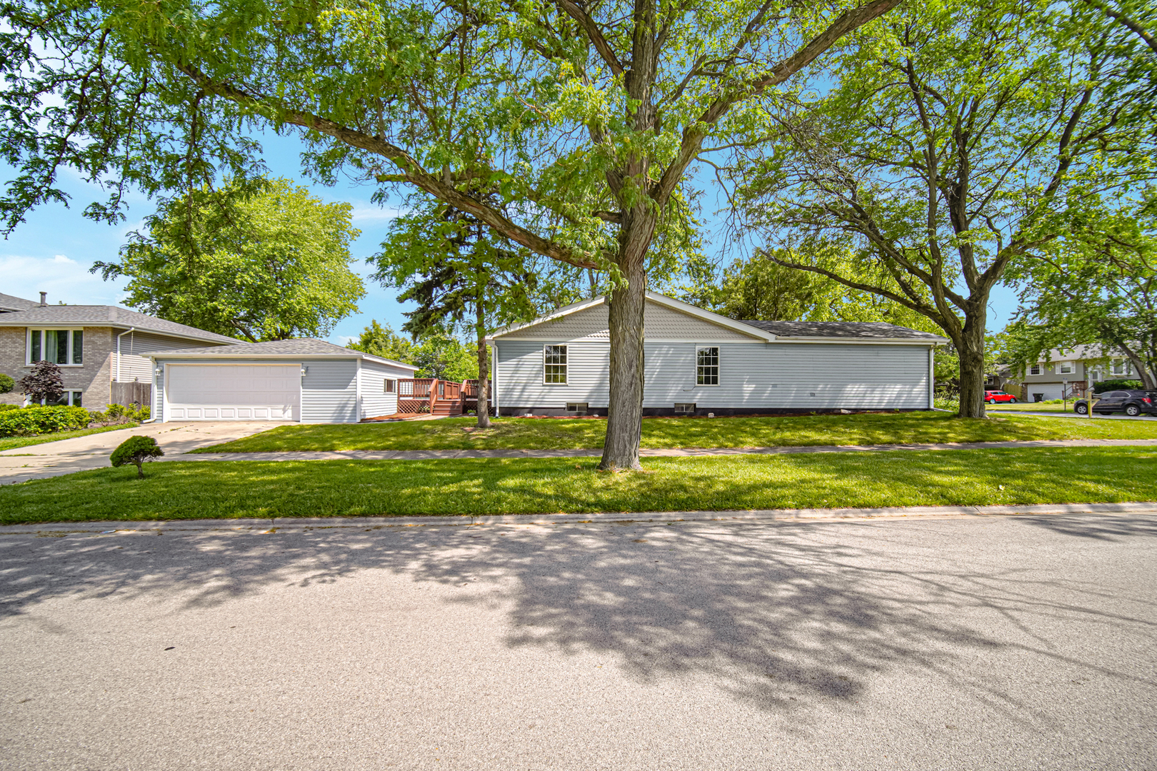 Property Photo: 20738 S Hickory Creek Court IL 60423
