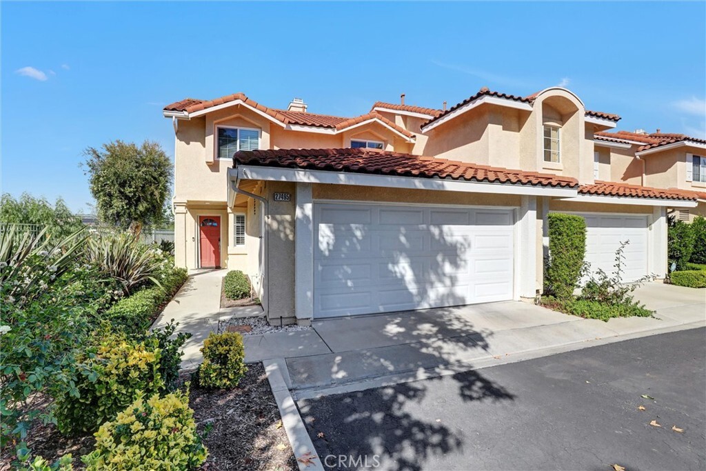 Property Photo: 27495 Embassy Way CA 92677
