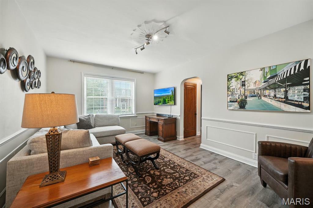 Property Photo:  7530 Cromwell Drive 1S  MO 63105 