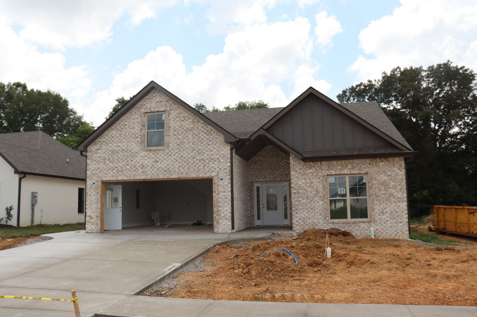 Property Photo: 718 Southern Pine Trl TN 37043