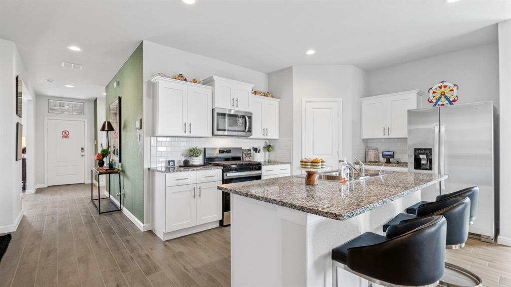 Property Photo: 321 Logan Street TX 76059