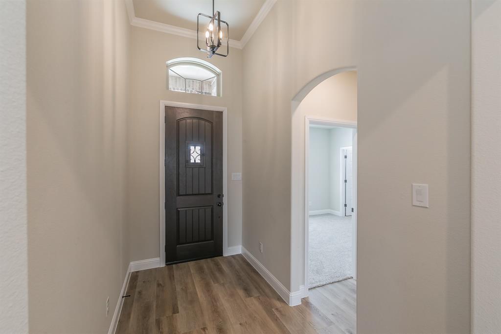 Property Photo:  213 Navajo Trail  TX 76009 