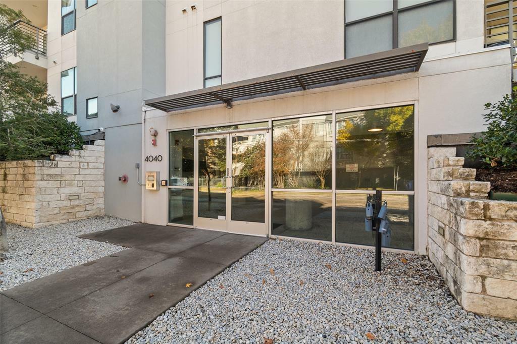 Property Photo: 4040 N Hall Street 109 TX 75219