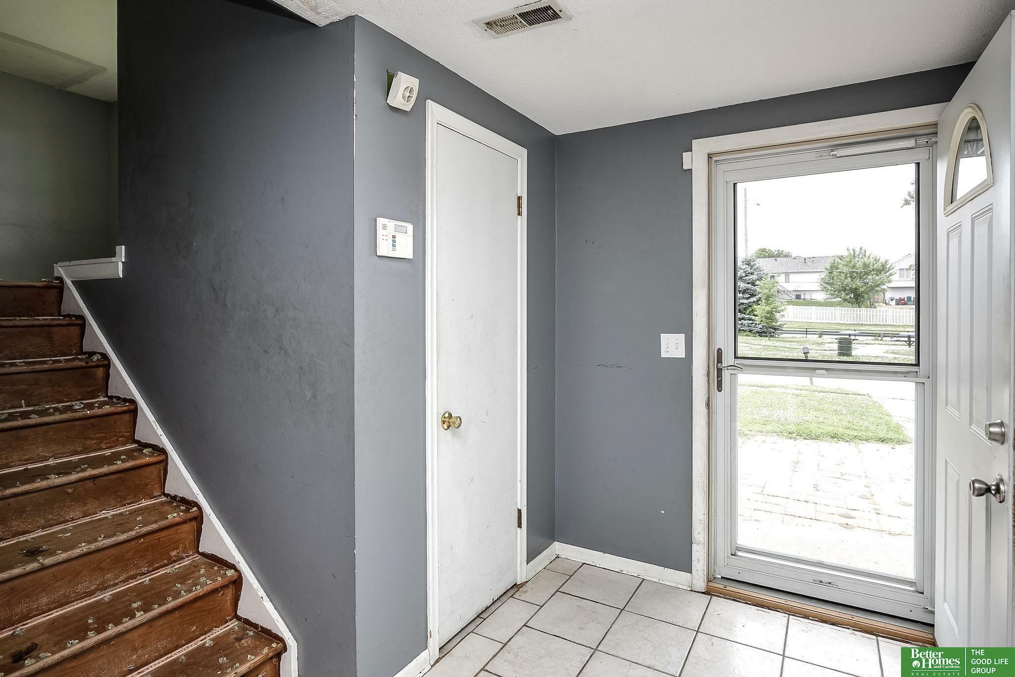 Property Photo: 6705 N 78 Street NE 68122