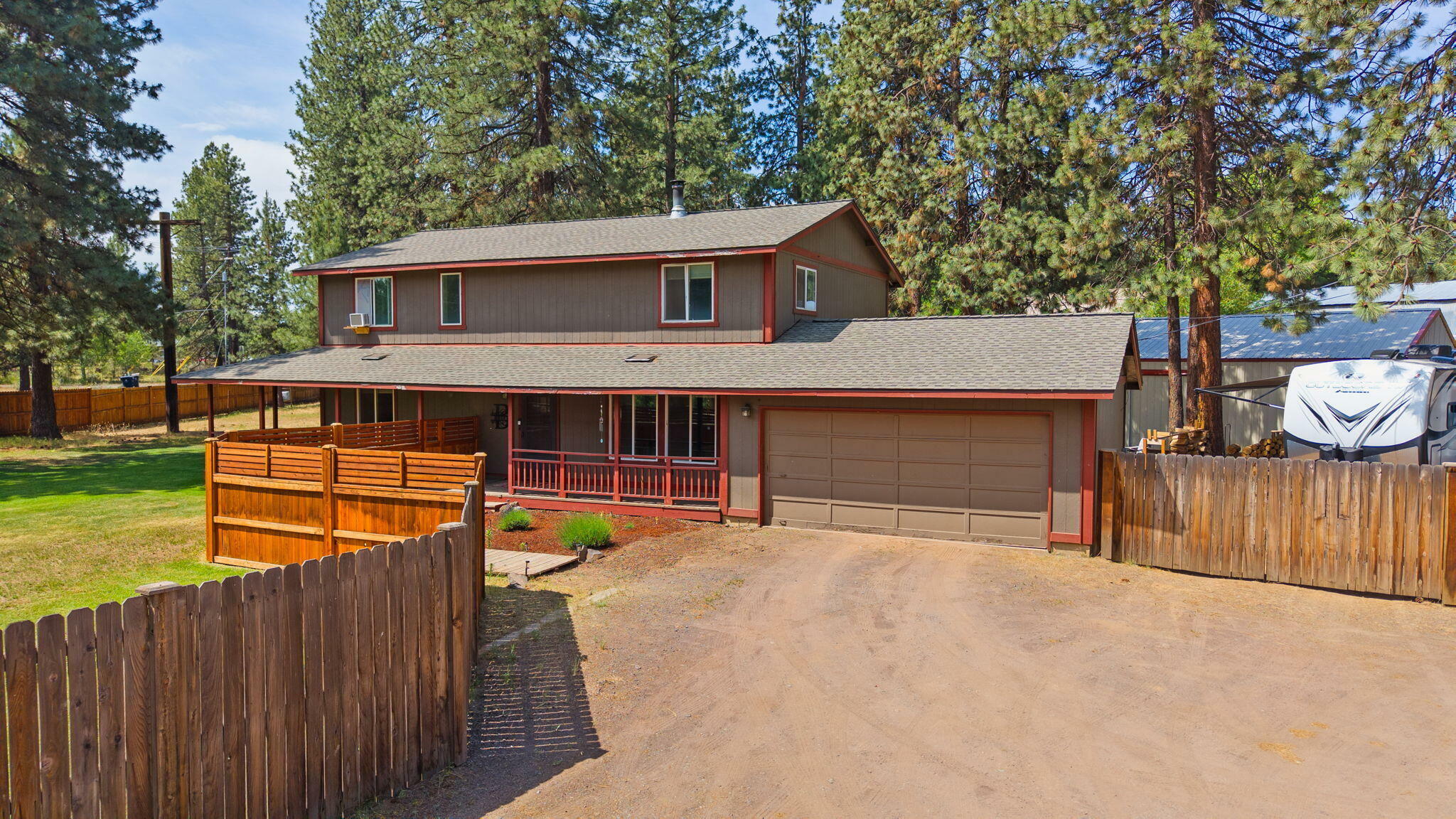 Property Photo: 60488 Umatilla Circle OR 97702