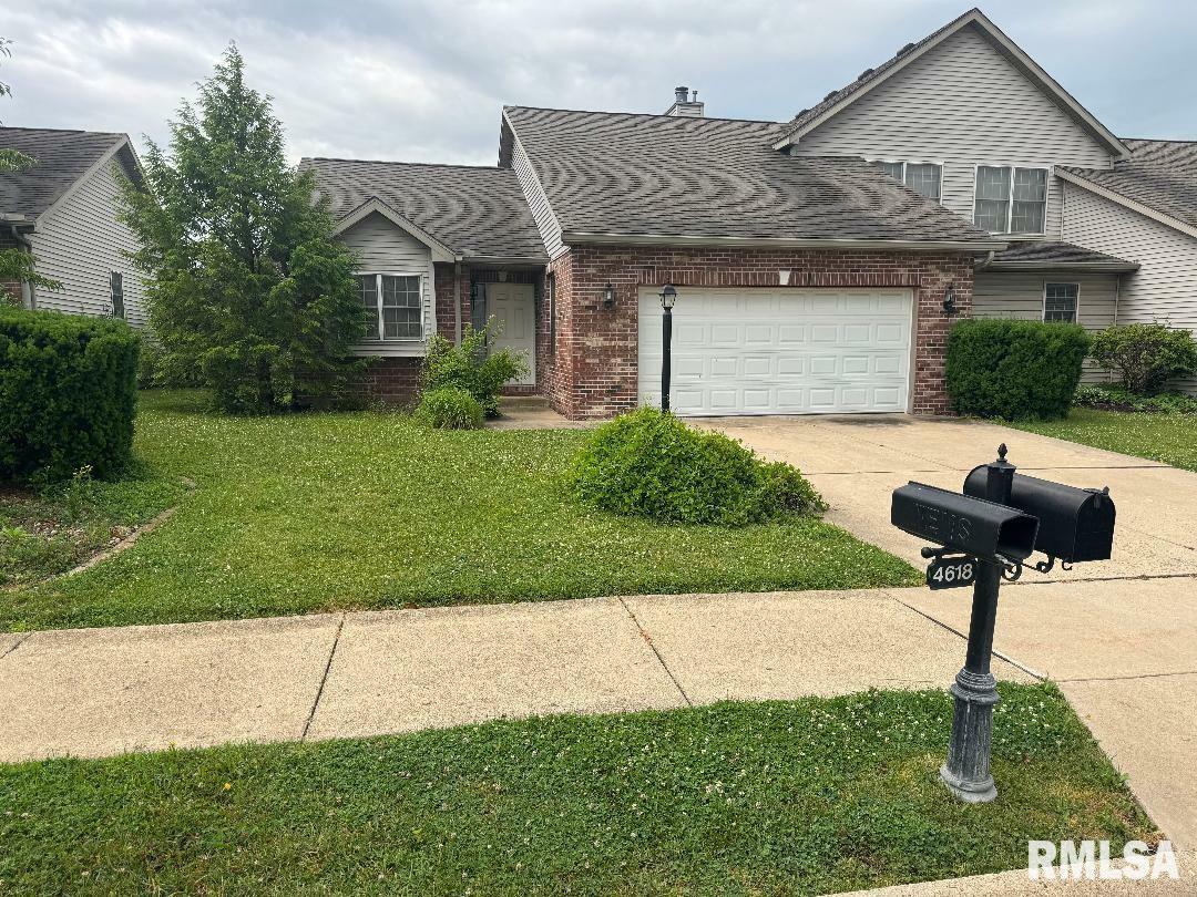 Property Photo: 4618 N Weaverridge Boulevard IL 61615