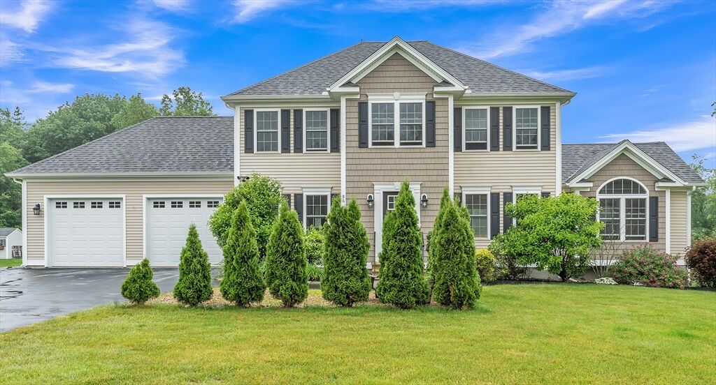 Property Photo:  86 S Ashburnham Rd  MA 01473 