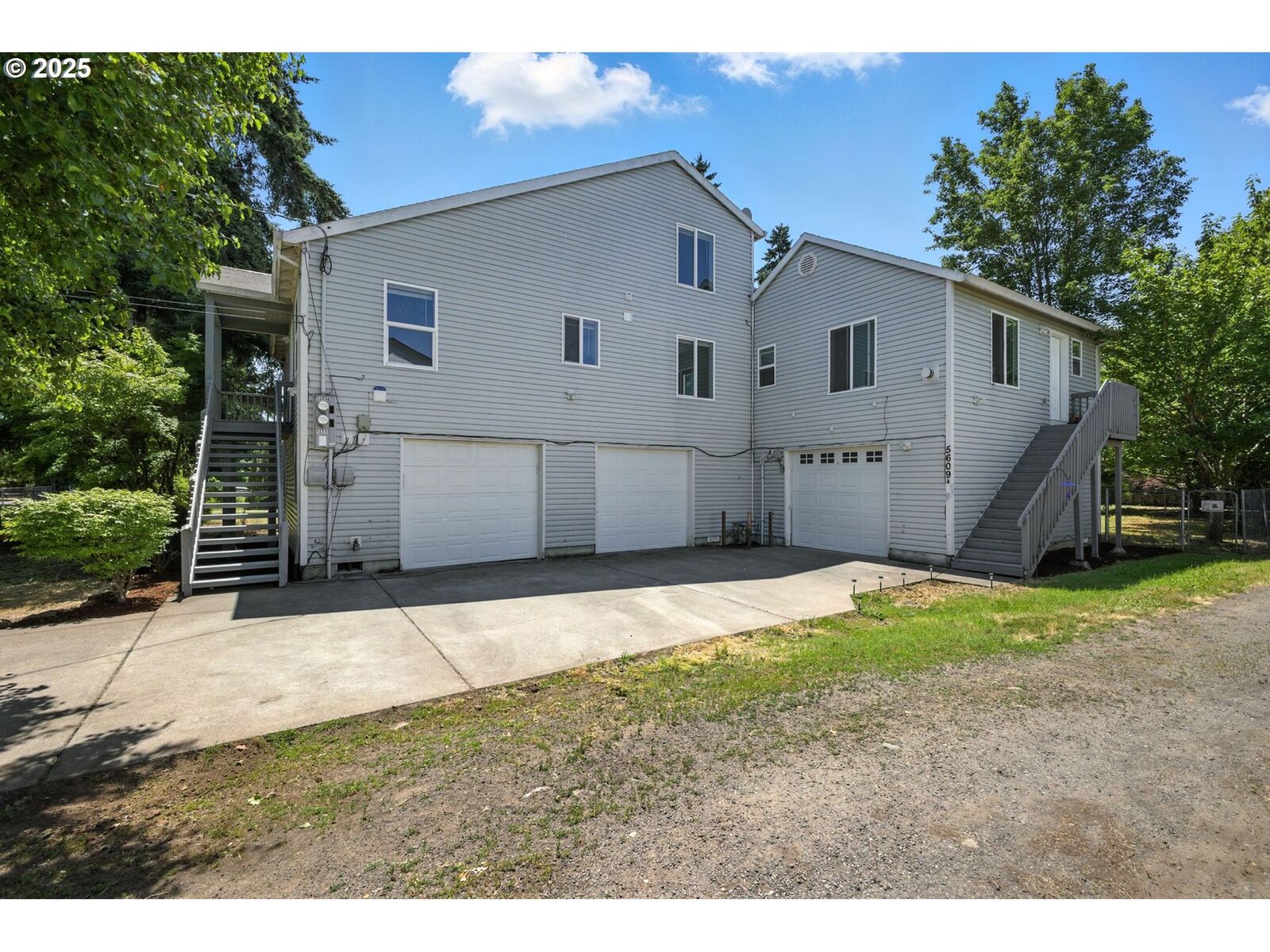 Property Photo:  5609 SE 117th Ave  OR 97266 