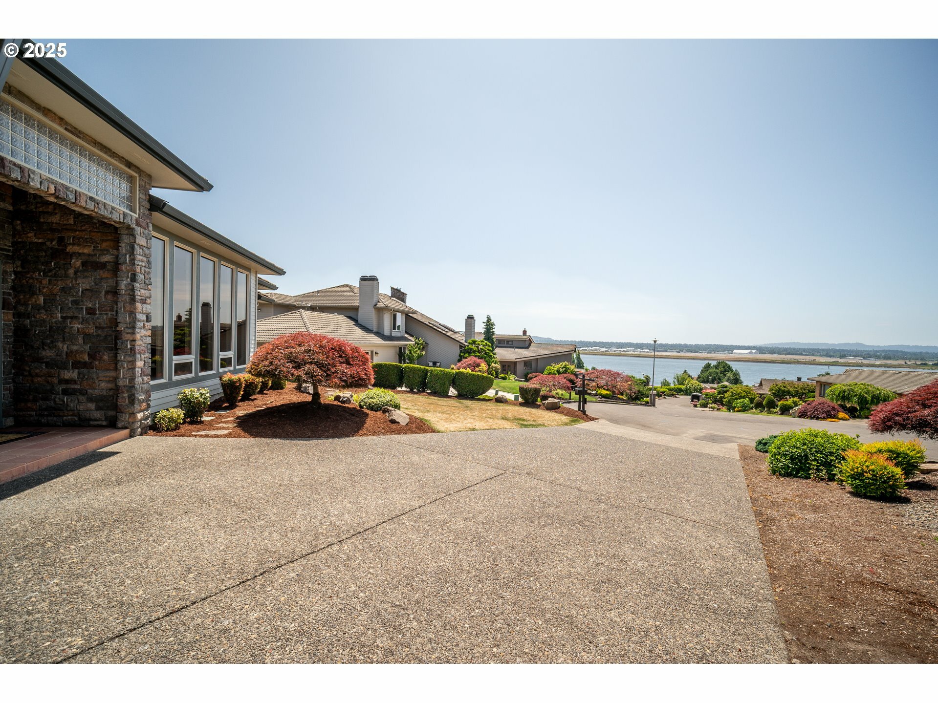 Property Photo: 1421 SE 79th Ct WA 98664