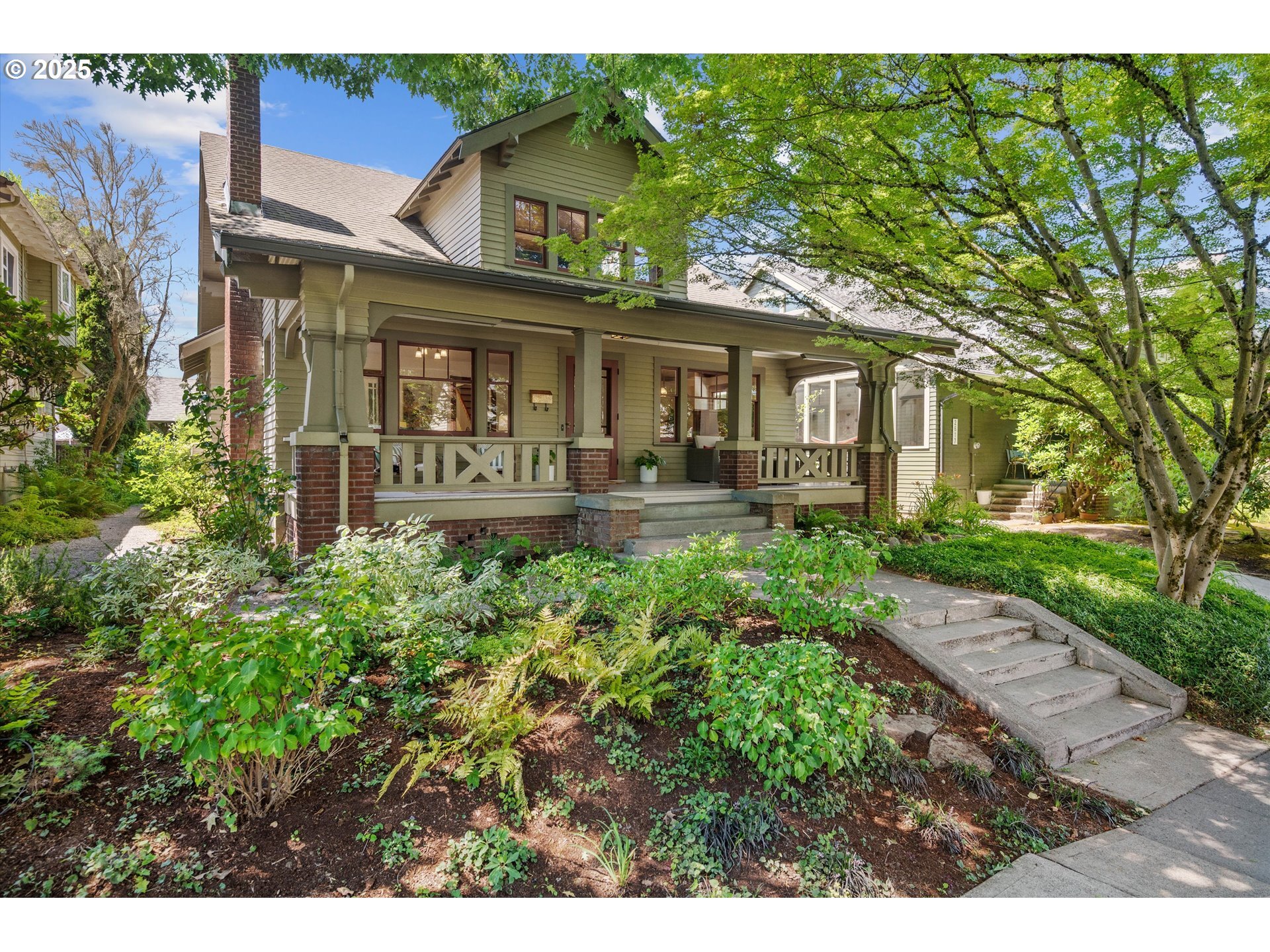 Property Photo: 2603 NE 11th Ave OR 97212