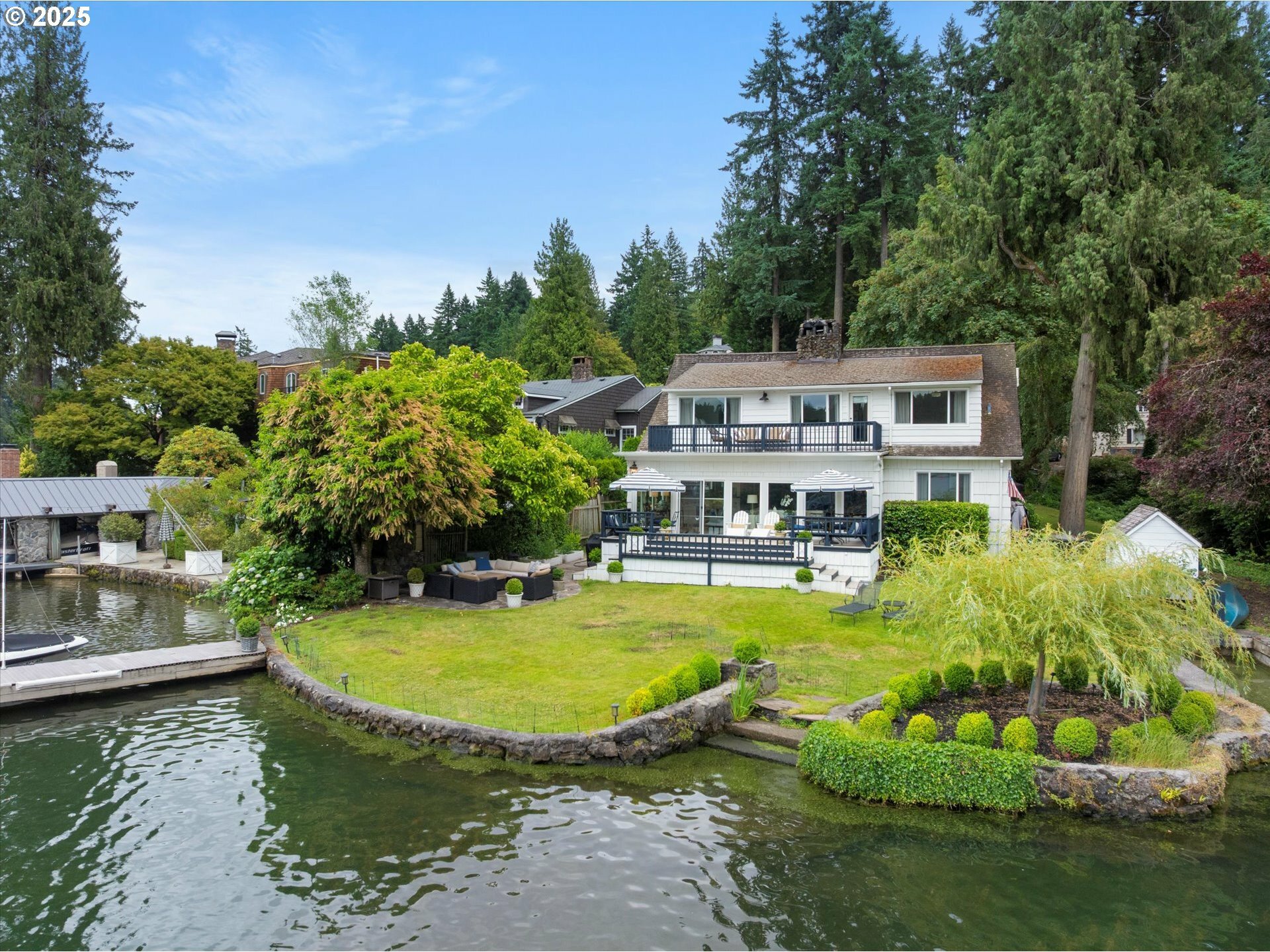 1667 Lake Front Rd  Lake Oswego OR 97034 photo