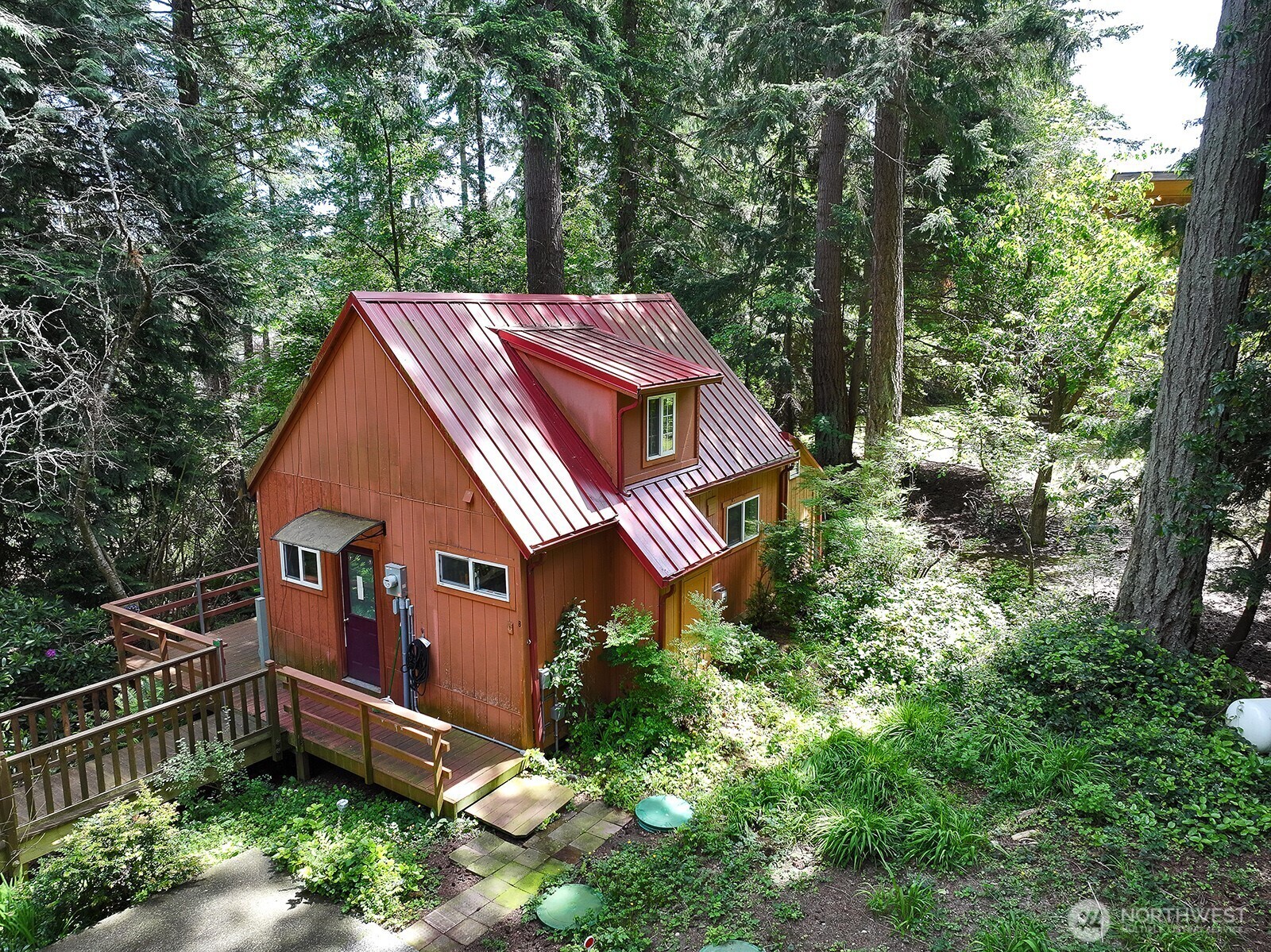 Property Photo:  808  Woodsong Lane  WA 98260 