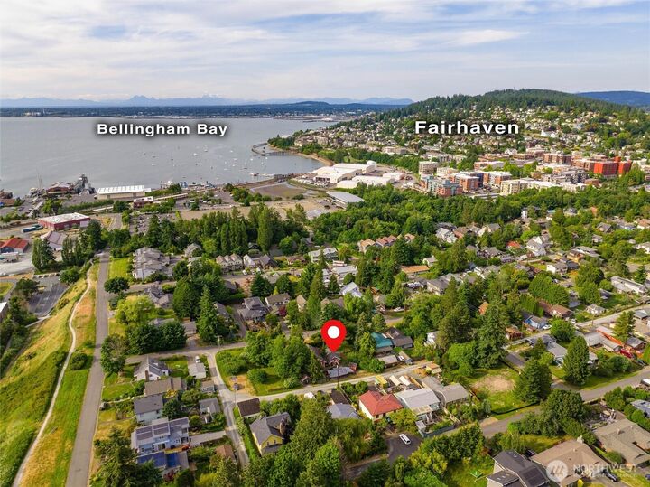 Property Photo:  500  Wilson Avenue  WA 98225 