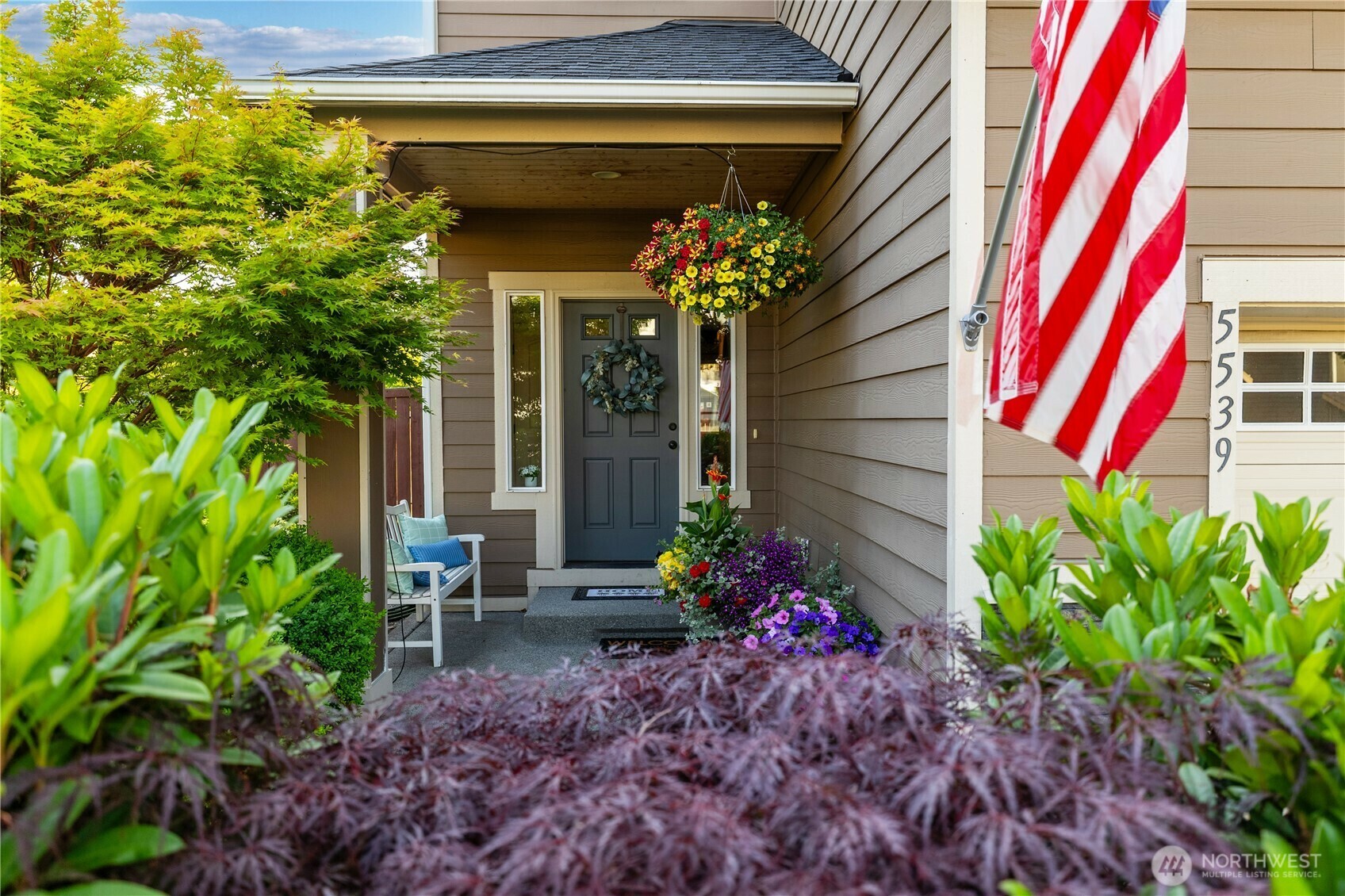 Property Photo: 5539 Charlotte Avenue SE WA 98092