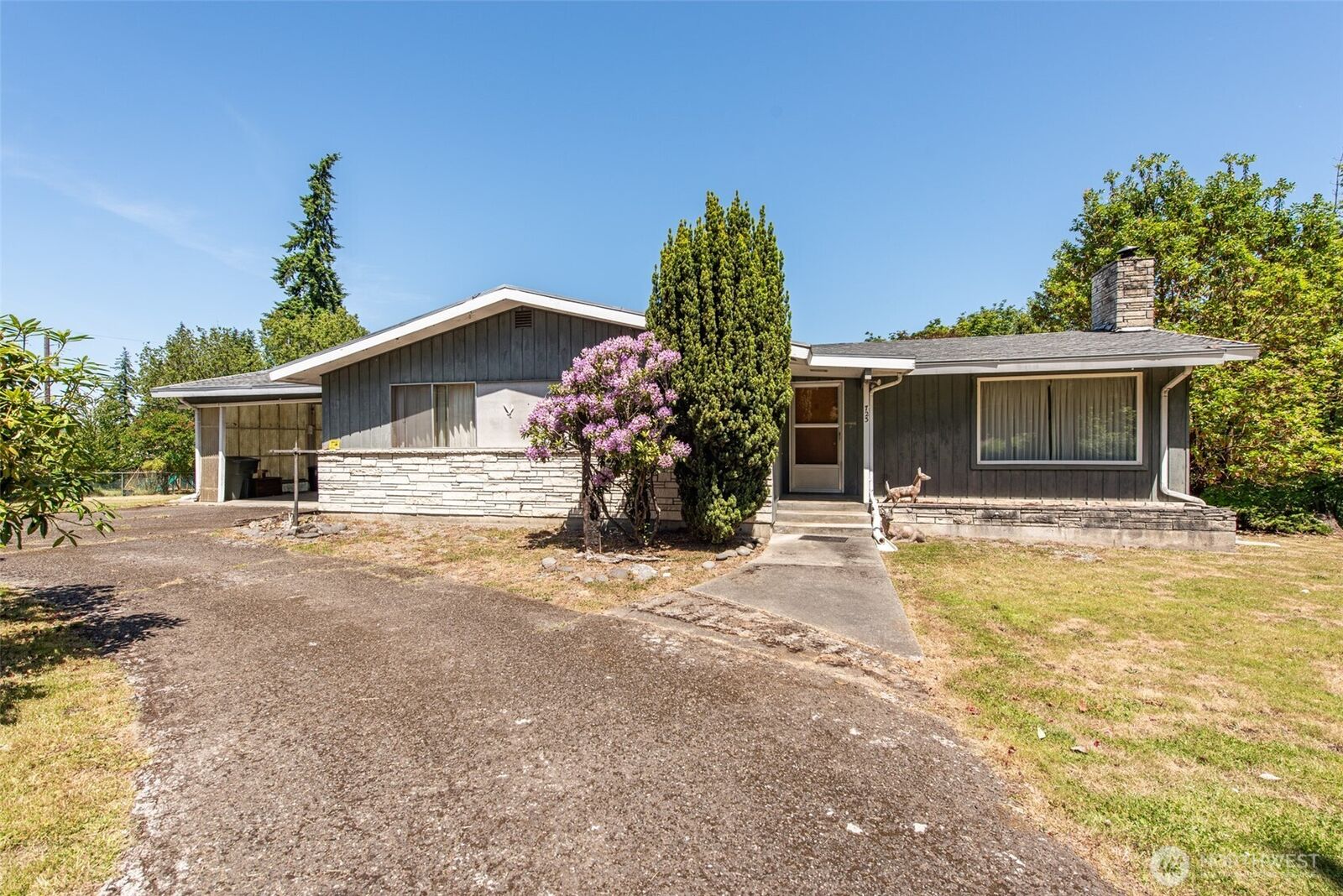 Property Photo: 723 W 15th Street WA 98363