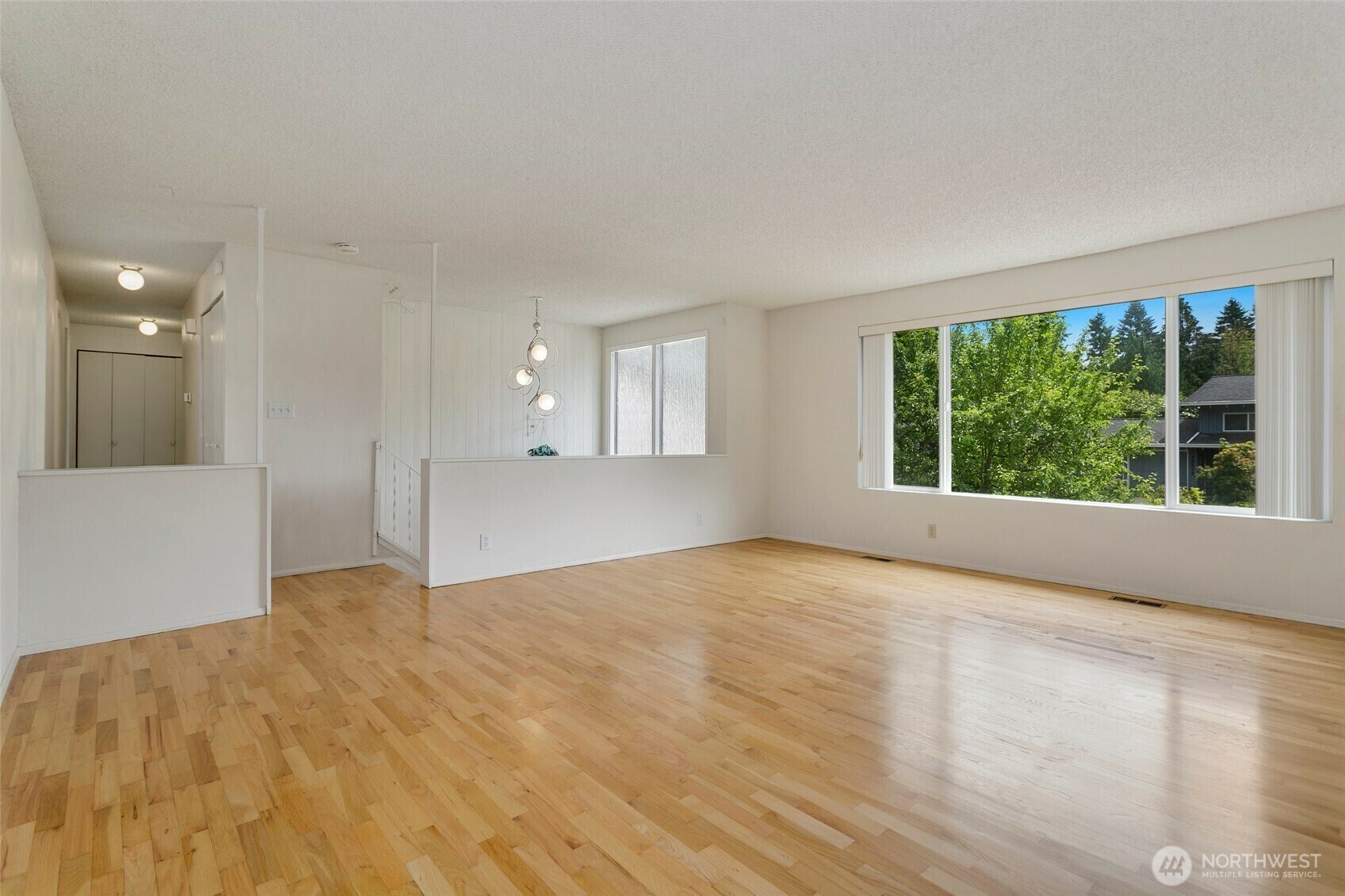 Property Photo: 12512 SE 70th Street WA 98056