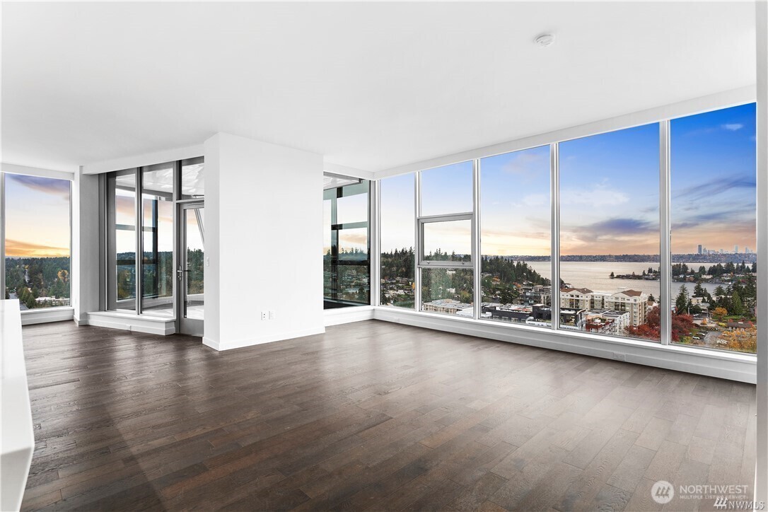 Photo de la propriété: 188 Bellevue Way NE 1907 WA 98004