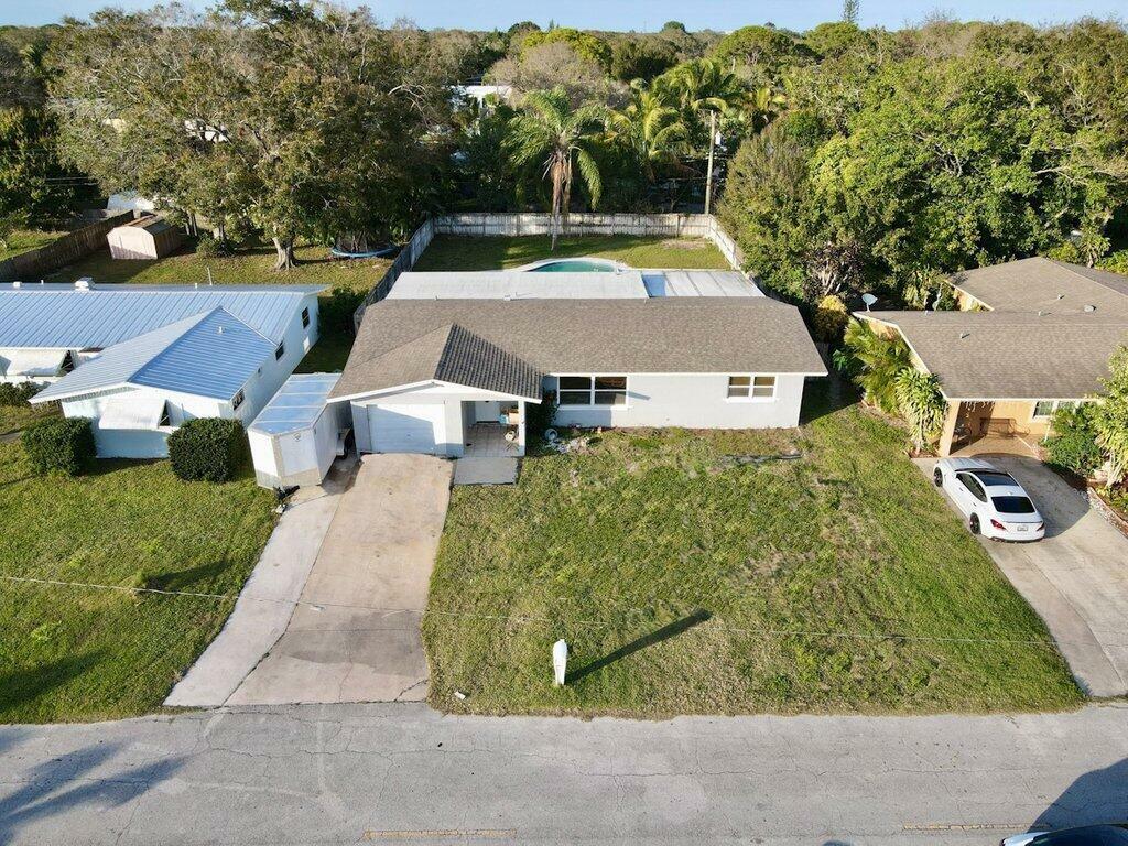 Property Photo: 1016 Hispana Avenue FL 34982