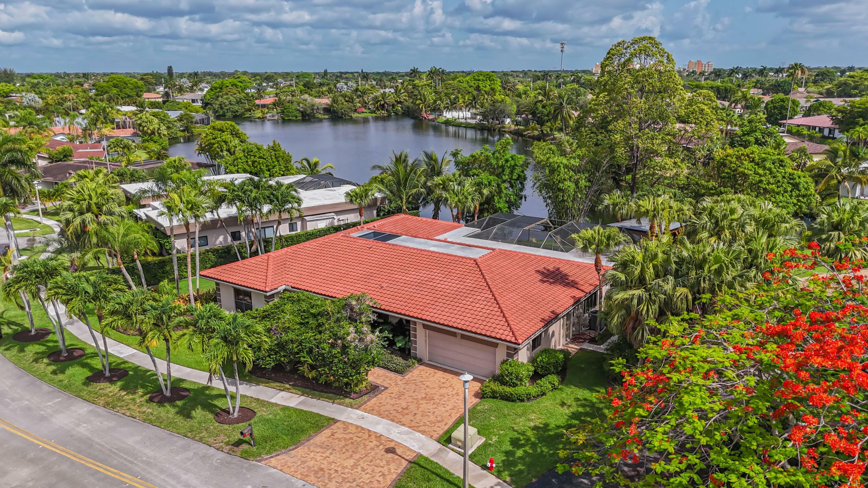 Property Photo: 16541 Royal Poinciana Drive FL 33326