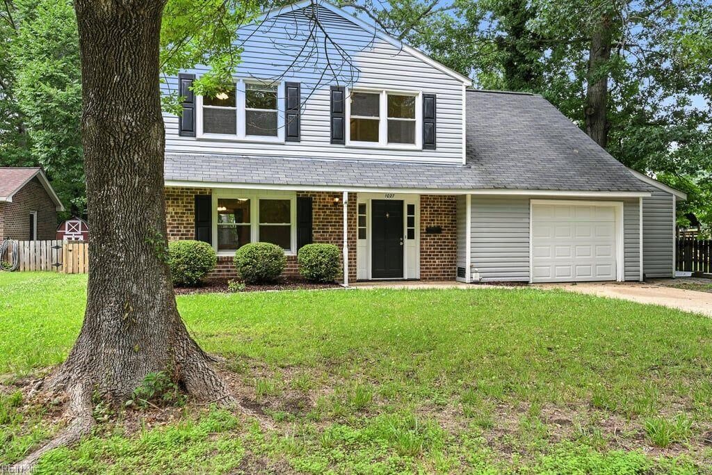 Property Photo:  1027 E Little Back River Rd  VA 23669 