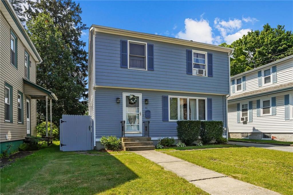 Property Photo:  66 Chestnut Avenue  RI 02910 