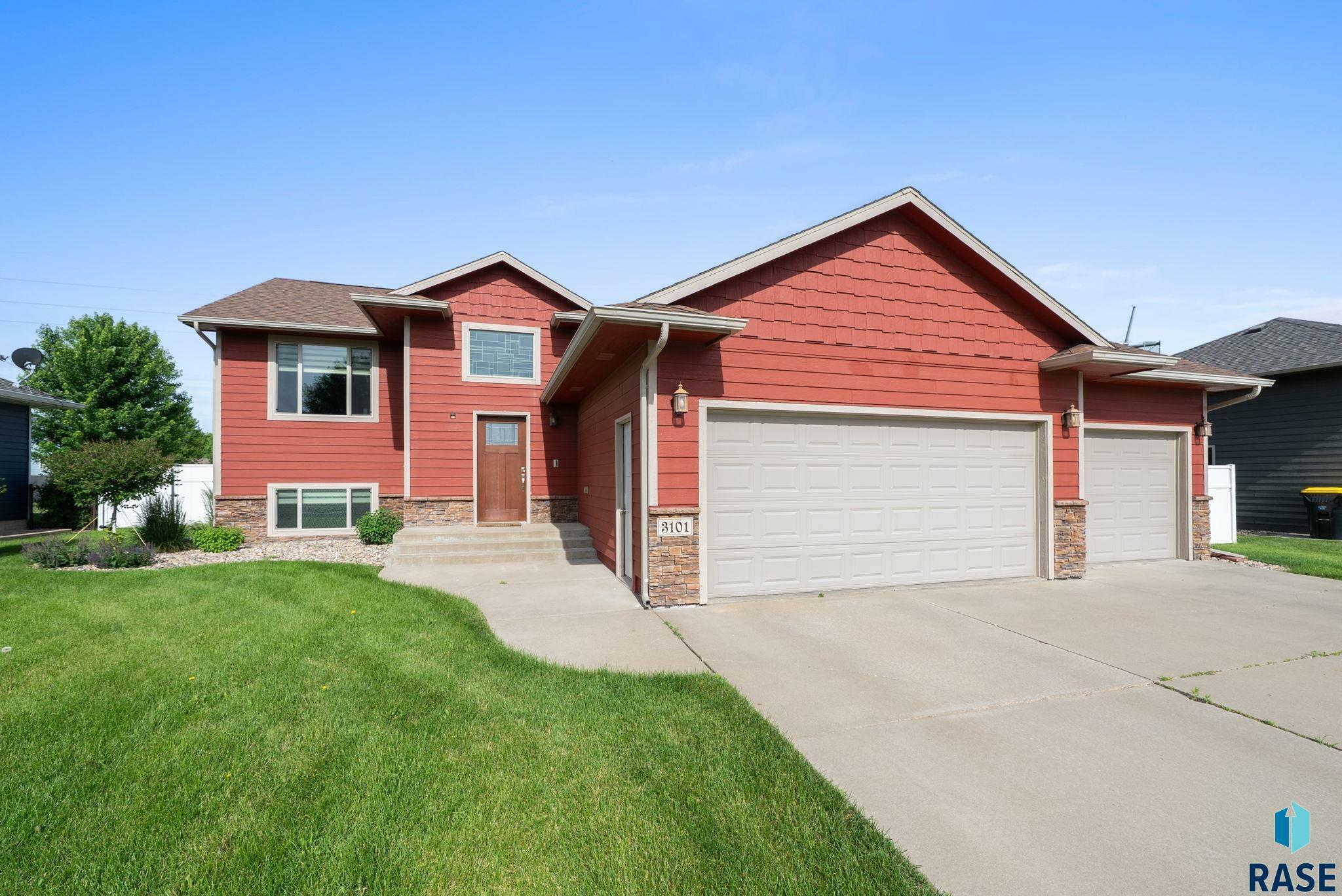 Property Photo: 3101 S Dubuque Ave SD 57110