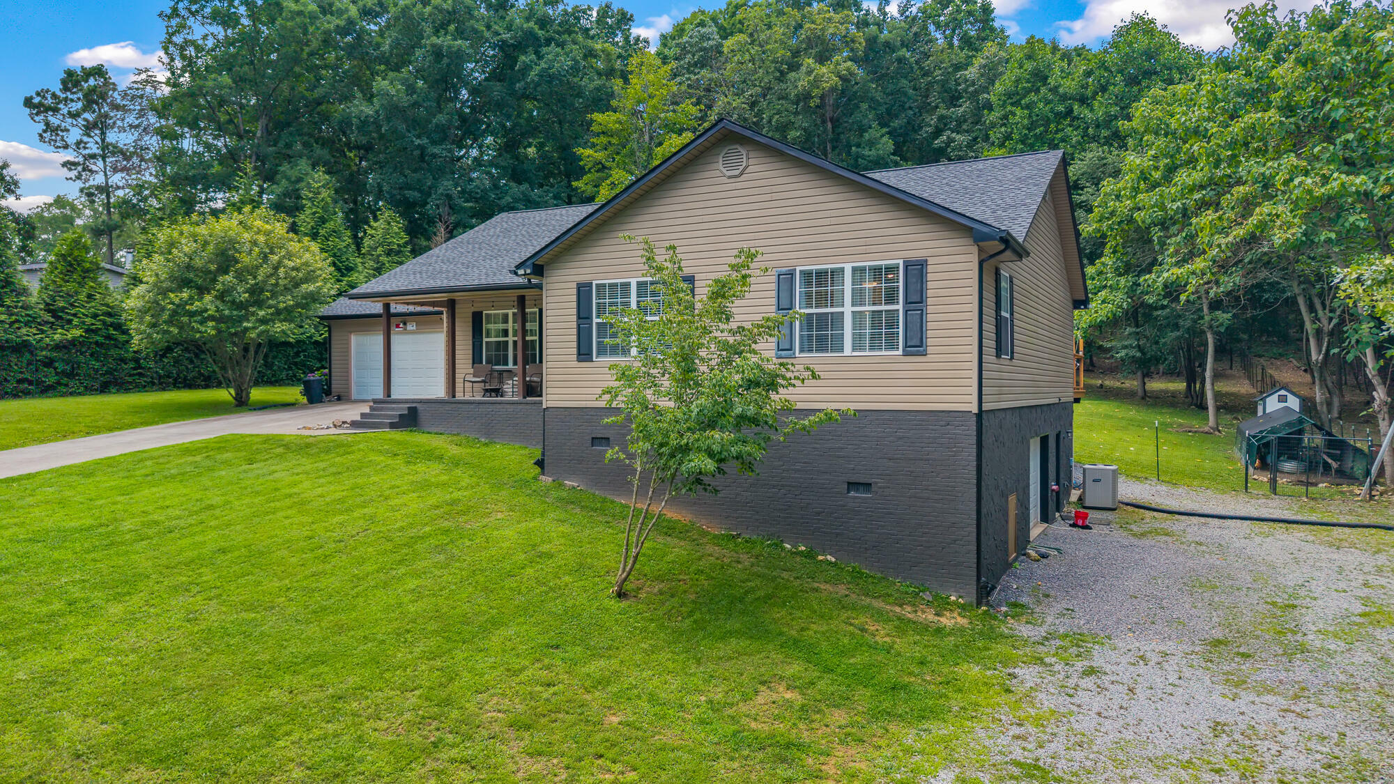 Property Photo: 61C County Road 100 TN 37322