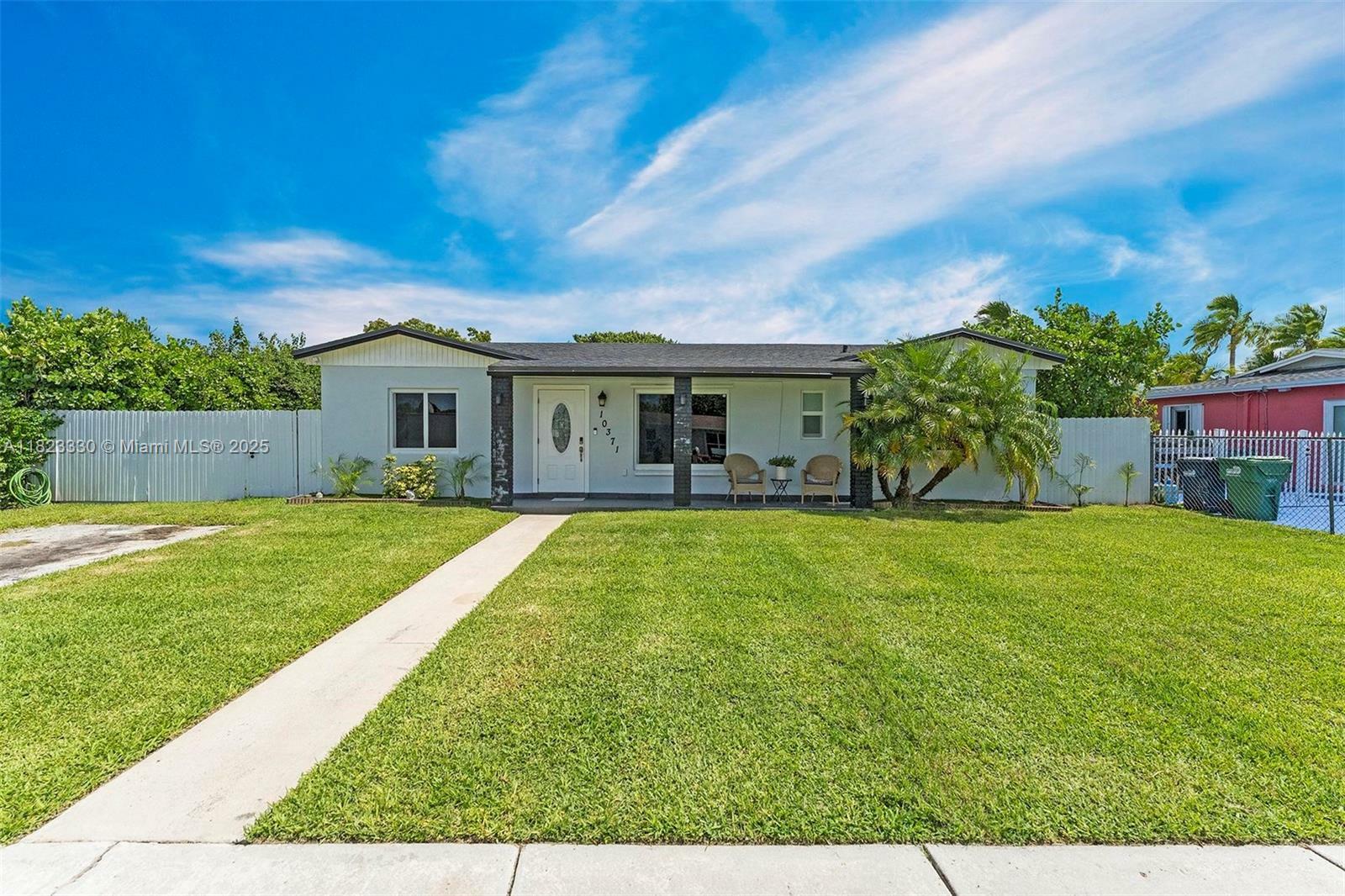 Property Photo:  10371 SW 146th St  FL 33176 