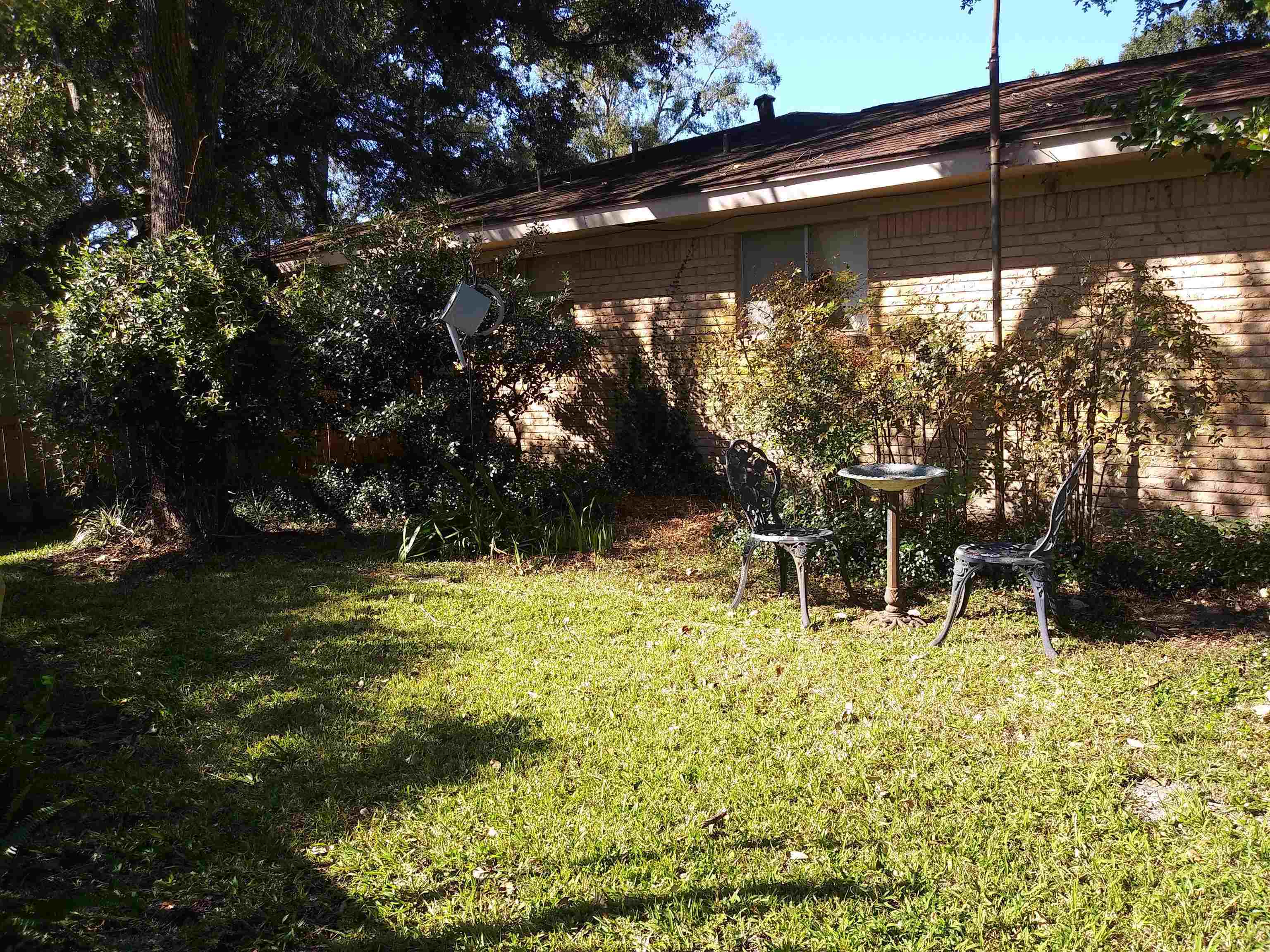 Property Photo: 656 Gardenia TX 77630