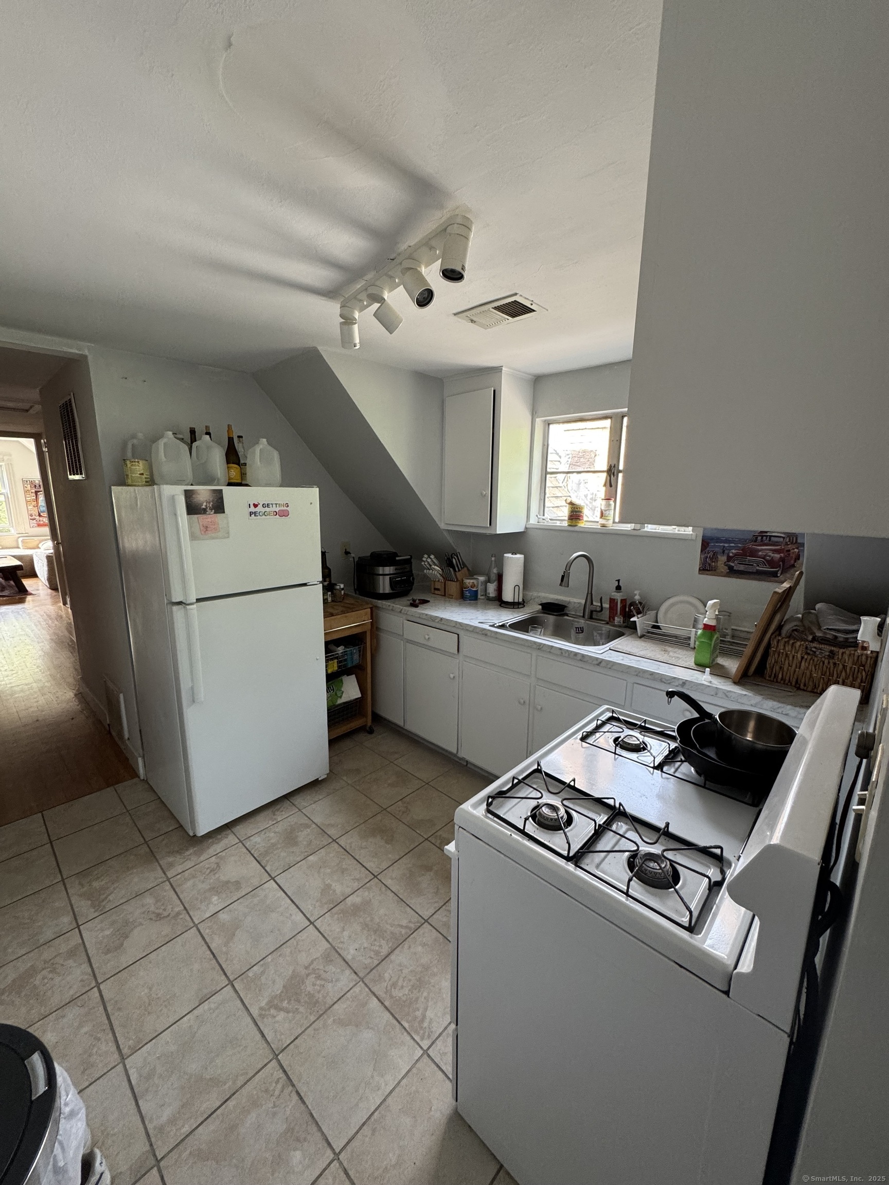 Property Photo: 789 Orange Street 3 CT 06511